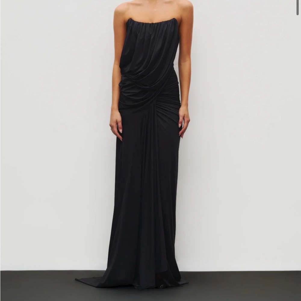Chic Strapless Black Evening Gown